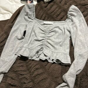 Grey long sleeve crop top